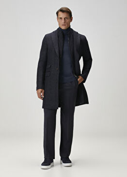 Lacivert Yaka Detaylı Yün Palto