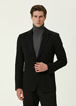 Siyah Çizgi Desenli Logolu Ceket