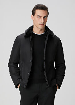 Siyah Kürk Detaylı Mont