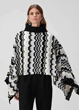 Siyah Zikzak Desenli Pelerin