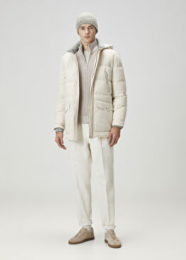 Kırık Beyaz Kapüşonlu Puff Kaban