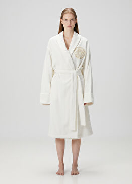 Beyaz Medusa Detaylı Bornoz