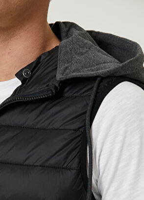 Beymen Club Essential Siyah Kapüşonlu İnce Dolgulu Yelek - 7