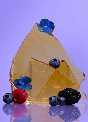 Milk Shake Silver Shine Sulfate-Free Purple Toning Shampoo for White, Grey, and Platinum Hair 300 ml - 3