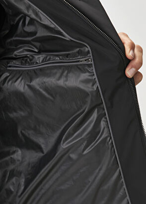 Siyah Kapüşonlu Kapitoneli Mont - Görsel 8