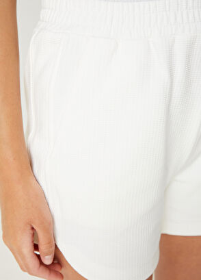 Beymen Club Kırık Beyaz Petek Dokulu Şort - 4