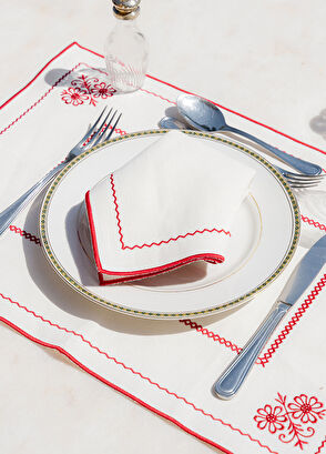 Mariaida Home Mariaida Home Berço Red and White Linen Placemat and Napkin Set - 8