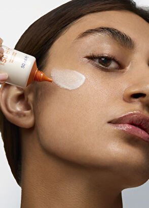 Roc Anti-Wrinkle Fluid SPF50+ Kırışıklık Karşıtı Likit Yüz Güneş Kremi 50 ml - 4