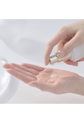 Sensai Comforting Barrier Essence 40 ml - 3