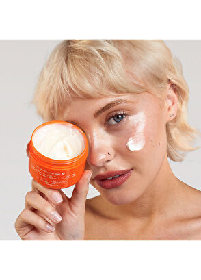 Glow Hub Super C Slayer Priming Moisturiser - 7