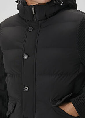 Siyah Kapüşonlu Kapitoneli Mont - Görsel 7