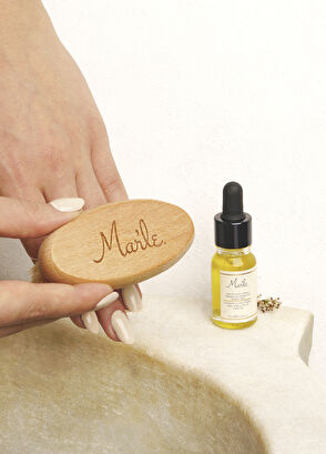 Mar'le Natural Nourishing & Strengthening Nail Brush & Nail Oil Care Kit - 4