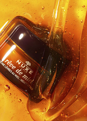 Nuxe Reve De Miel Nourishing Repair Lip Balm - 3