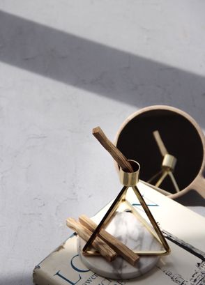 Prana Vibes Palo Santo 12-Pack Wooden Incense - 8
