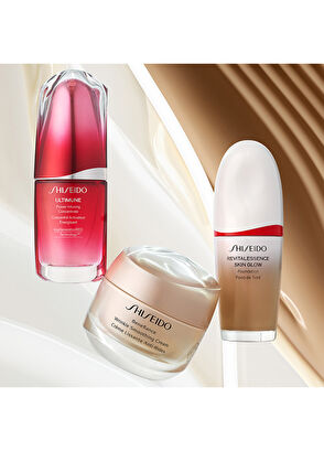 Shiseido Revitalessence Skin Glow Foundation 150 - 10