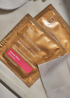 Dr. Dennis Gross Alpha Beta Glow Pad Bronzlaştırıcı Yüz Pedi 20'li - 6