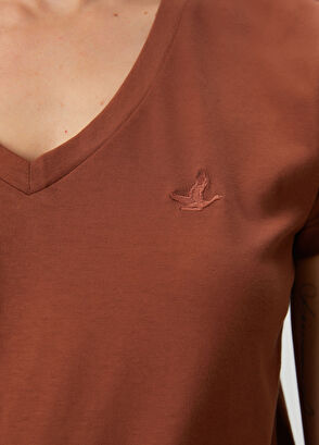 Beymen Club Light Brown V-Neck Embroidered Logo T-shirt - 6