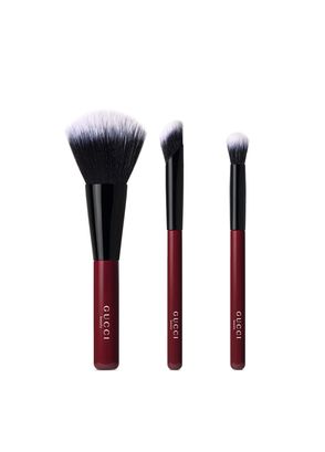Gucci Glow Oil-in-Water Tint Dark Orange 308 + Beauty Matte Powder Revamp 03 Warm + Matt Foundation Liquid 230W Warm Fair Medium + Gucci Fırça Makyaj Seti - 3