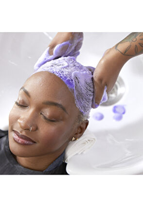 Olaplex Olaplex No4P Blonde Enhancer Toning Shampoo - 10