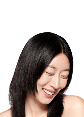 Shiseido Revitalessence Skin Glow Foundation 150 - 7