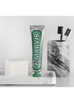 Marvis Classic Strong Mint Klasik Nane Diş Macunu 85 ml - 7