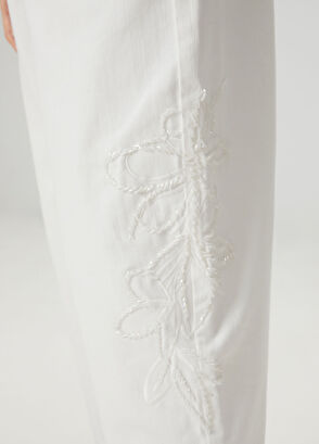 Beymen Club Mom Fit Kırık Beyaz Boncuk Nakışlı Jean Pantolon - 5