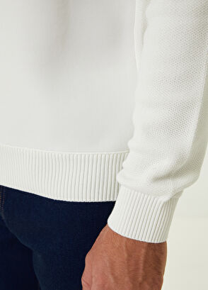 Beymen Club Beyaz Kapüşonlu Piksel Kaz Nakışlı Garnili Kazak - 6