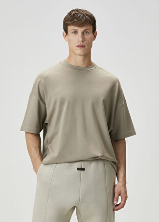 Fear Of God Erkek Bej Logo Detaylı T-Shirt Xs