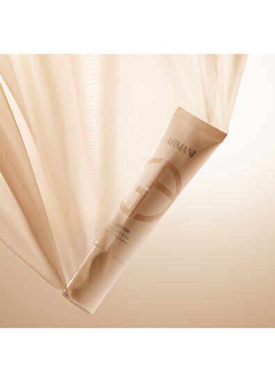 Giorgio Armani Skin Tint M5 - 3