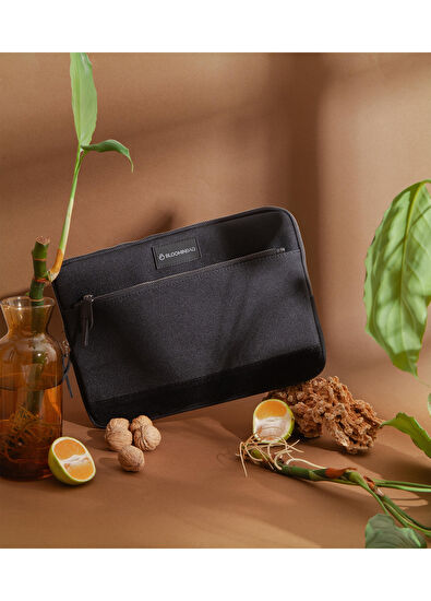 Cosmic Cosmos Siyah 13 inç Macbook Kılıfı - Görsel 6