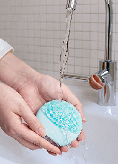 Foreo LUNA 4 Mini Arctic Blue Cilt Temizleme Cihazı - 5