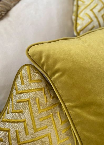 22 Maggio Istanbul Sole Silky Velvet Lemon Mold Yellow Decorative Pillow - 4