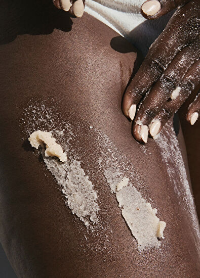 Sol de Janeiro Bum Bum Body Scrub Pürüzsüzleştirici Vücut Peelingi 220 gr - 5