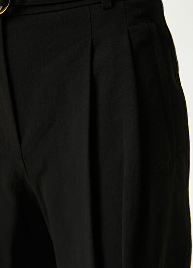 Beymen Club Siyah Pileli Rahat Kesim Keten Şort - 7