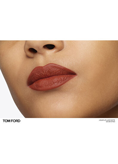 Tom Ford Liquid Lip Luxe Matte Devoted - 4