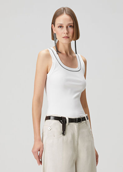 Beyaz Atlet - Görsel 4