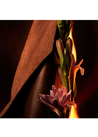 Bvlgari Man In Black Eau de Parfum Refill 200ml - 5