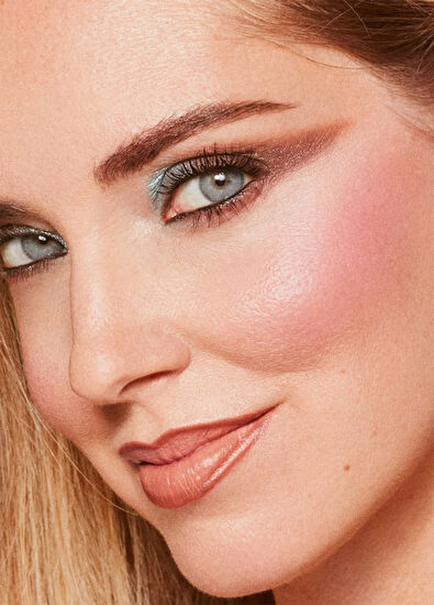 Chiara Ferragni Babe Charming 02 Gül Kurusu Aydınlatıcı Allık 8,5 gr - 5