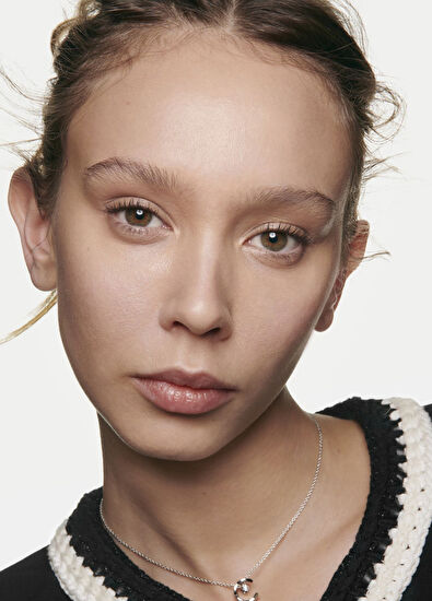 CHANEL N°1 De Chanel Revitalizing Foundation B30 30Ml - 4