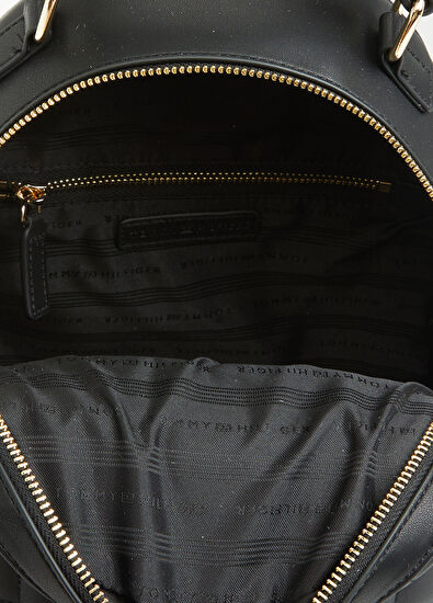 Tommy Hilfiger Siyah Çizgi Kapitoneli Kadın Sırt Çantası - 5