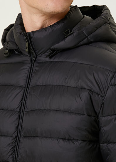 Beymen Club Siyah Kapüşonlu Kapitoneli Mont - 6