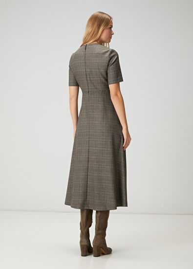 Beymen Club Kahverengi Ekoseli Midi Elbise - 5