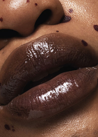 Isamaya Lip Lacq - Black Veil - 6