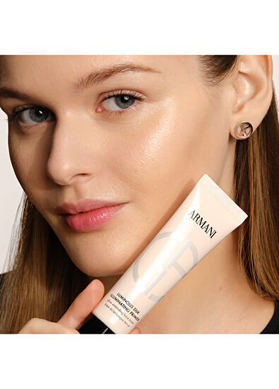 Giorgio Armani Luminous Silk Illuminating Primer - 4