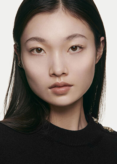 CHANEL N°1 De Chanel Revitalizing Foundation Br12 30Ml - 4