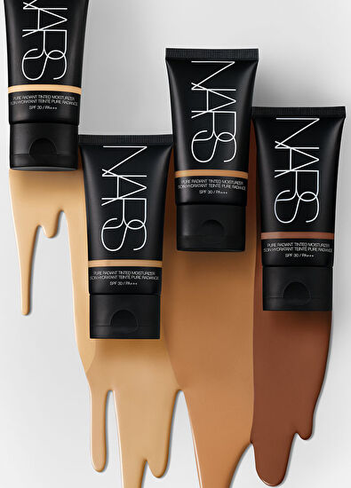 Nars Pure Radiant Tinted Moisturizer Santiago - 5