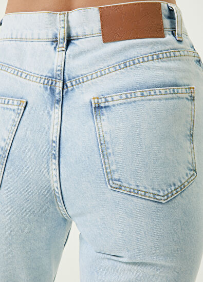 Beymen Club Slim Mom Fit Açık Mavi Jean Pantolon - 4