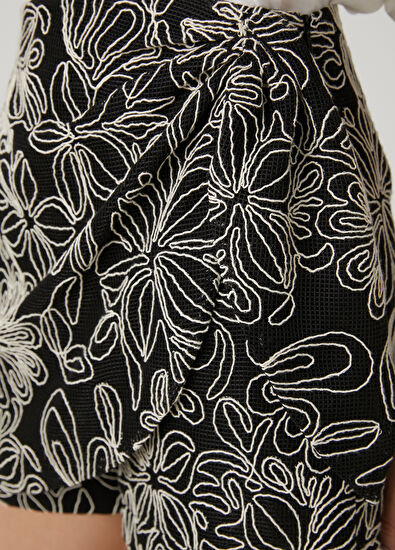 Beymen Club Black Contrast Embroidered Skorts - 5
