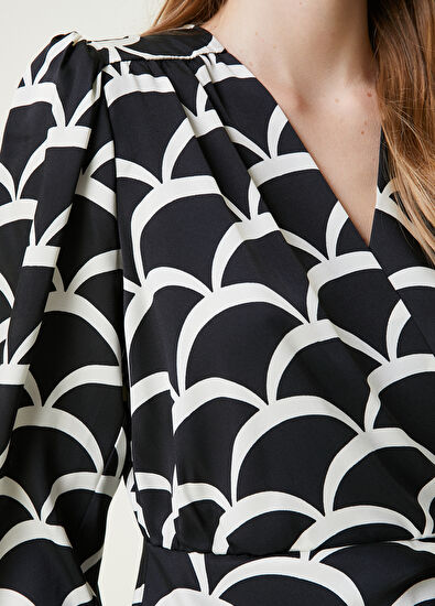 Beymen Club Siyah Beyaz Desenli Mini Anvelop Elbise - 5