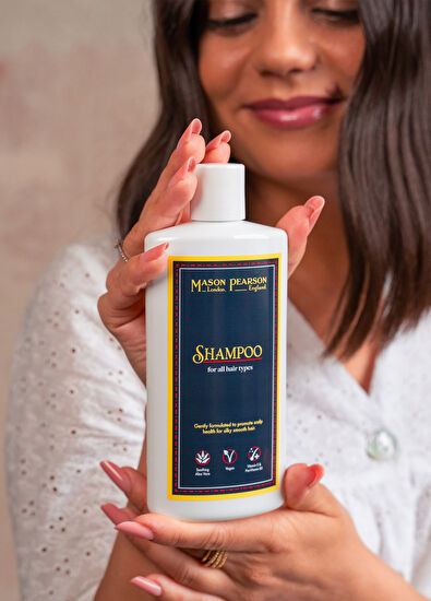 Mason Pearson Tüm Saç Tipleri İçin Besleyici & Onarıcı Şampuan 250 ml - 4